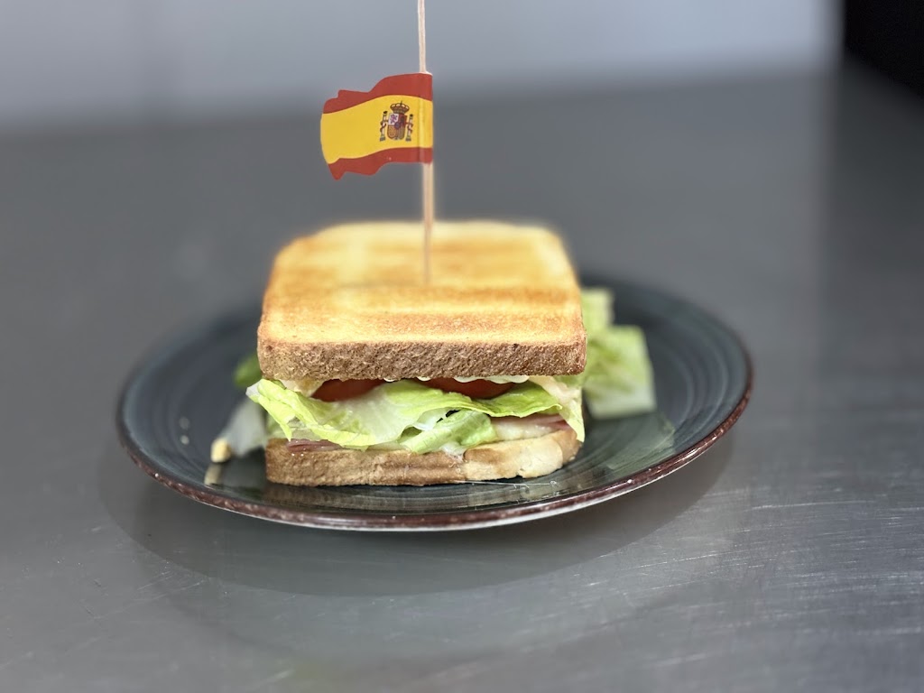 BAR & CAFE LAICO NAUTICO — Comida y bebida