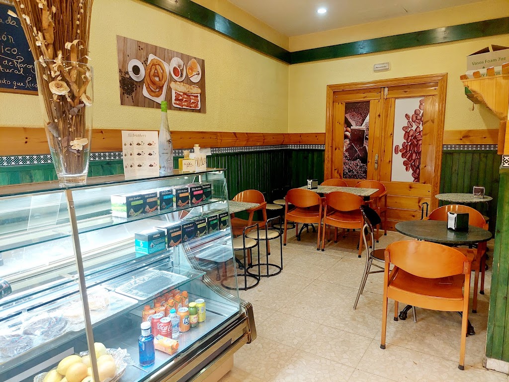 CHURRERIA LA PLAZA - Hnos. De la Duena — Ambiente