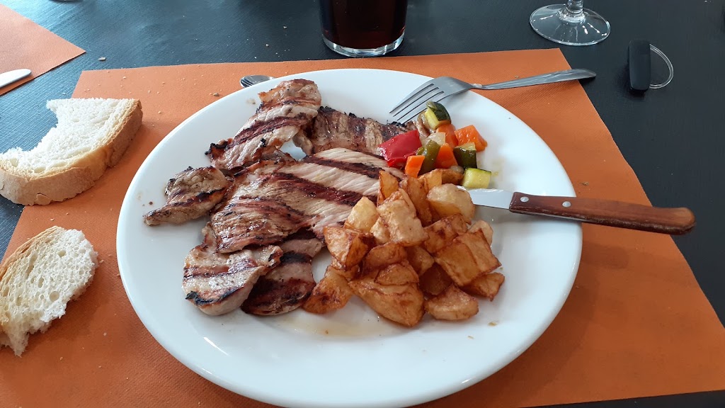 Restaurant Cal Ton — Comida y bebida