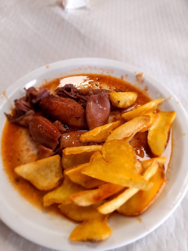 Bar Restaurant Poligon — Comida y bebida