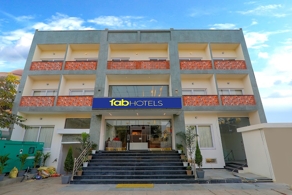 Fabhotel Pratham Inn Hotel In Gomti Nagar Lucknow