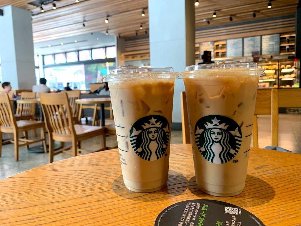 STARBUCKS 星巴克 (龜山迴龍門市) 的照片