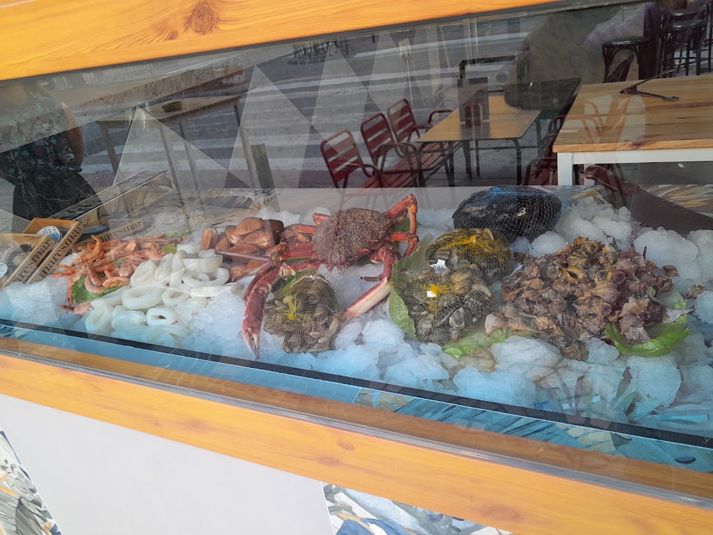 Cafe Bar Los Olivares — Ambiente