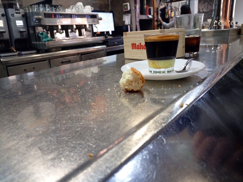 Comer en Mula / Cerveceria-Bar Xantiamen Sayon — Comida y bebida