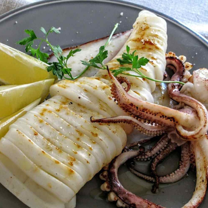 RESTAURANTE COCO BEACH — Comida y bebida