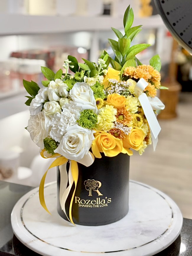 ROZELLA'S FLOWER BOUTIQUE
