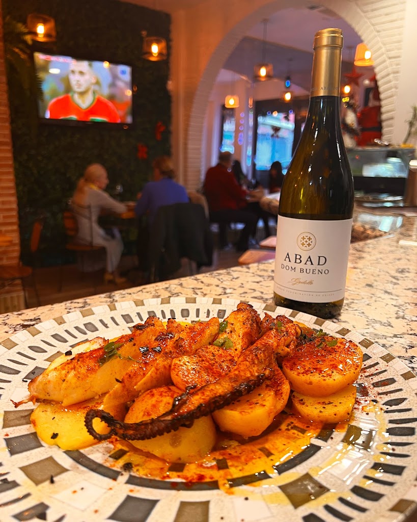 The Place Gastrobar — Comida y bebida