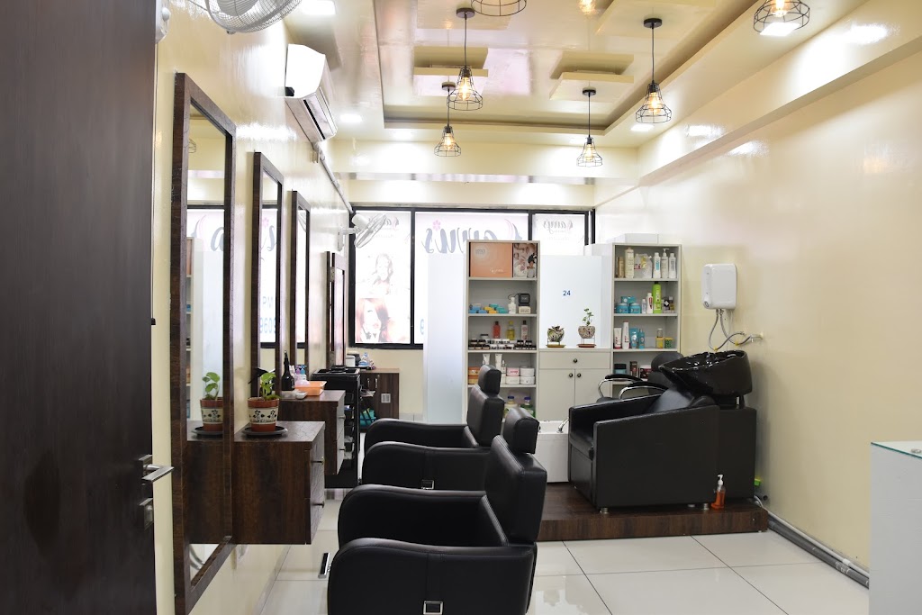 Savvy S Salon Spa Makeup Artist