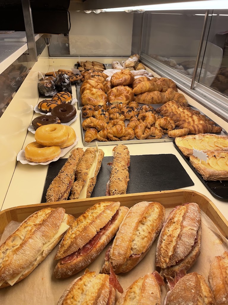 Cafeteria El Desig — Comida y bebida