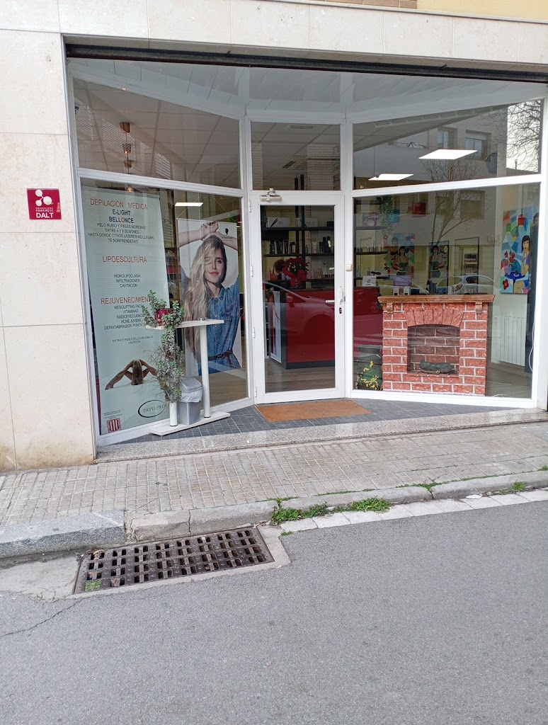 Cristina Pardo Perruquers — Exterior