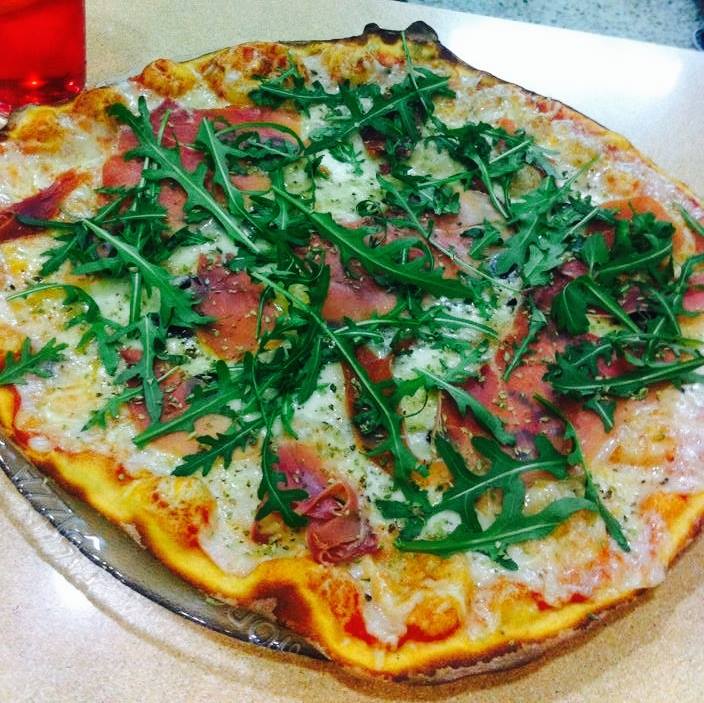 Pizzeria Italiana Passaparola — Pizza