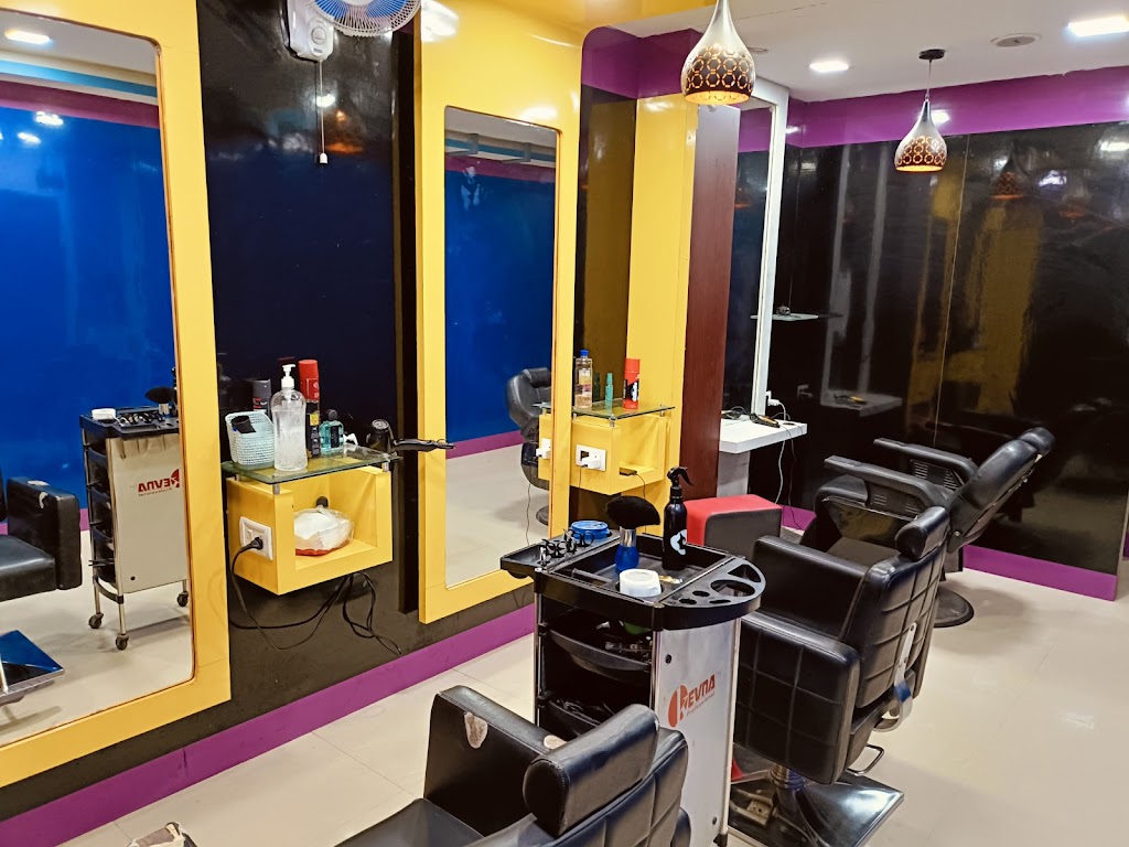 Green Naturals Beauty Salon Hair Style