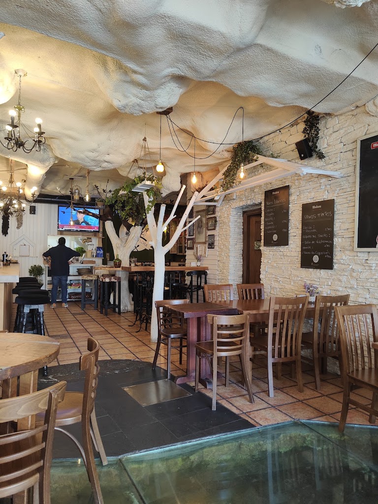 Mama Flora Gastrobar — Ambiente