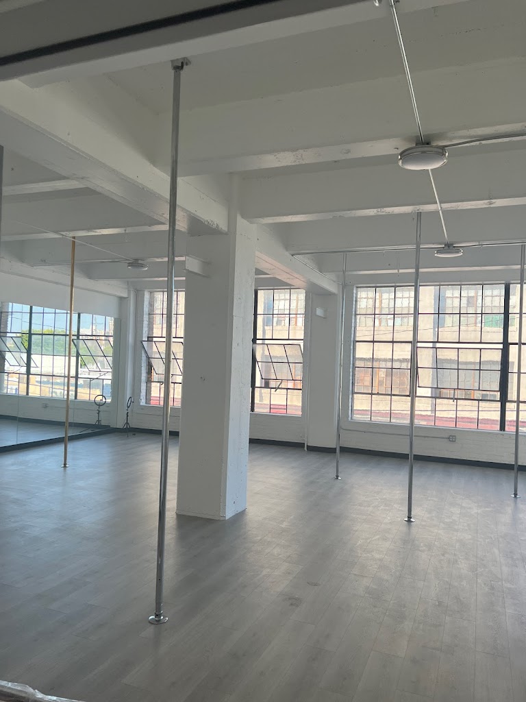  CoCreate Pole Fitness