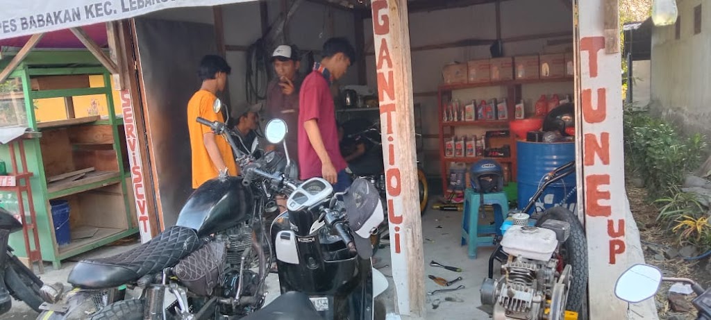 Bengkel Motor Vias