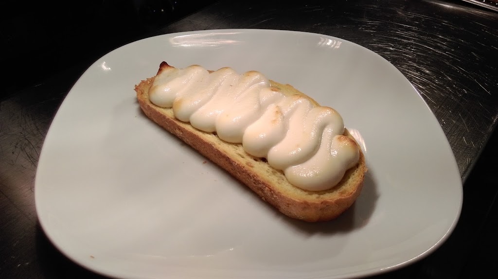 Buta-K o Butaca Rivas — Comida y bebida