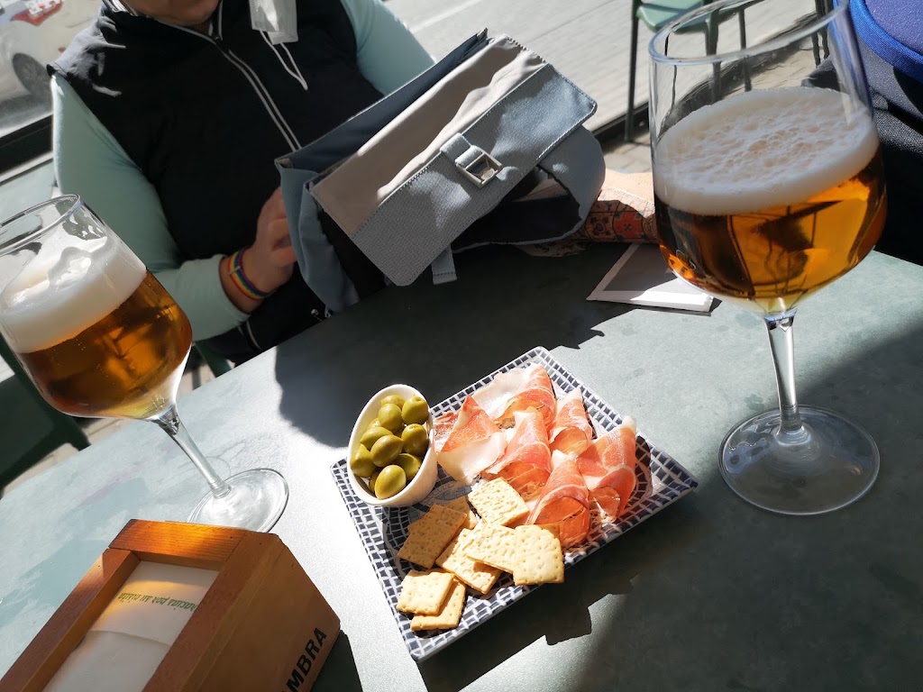 Gastro Bar El Meson — Comida y bebida