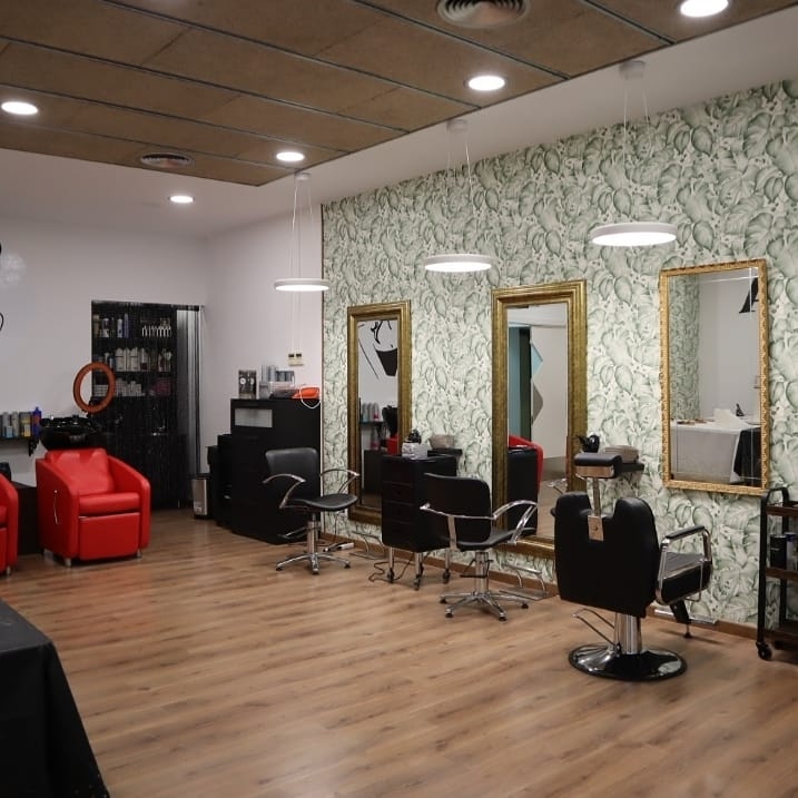 Peluqueria y Estetica Checa P