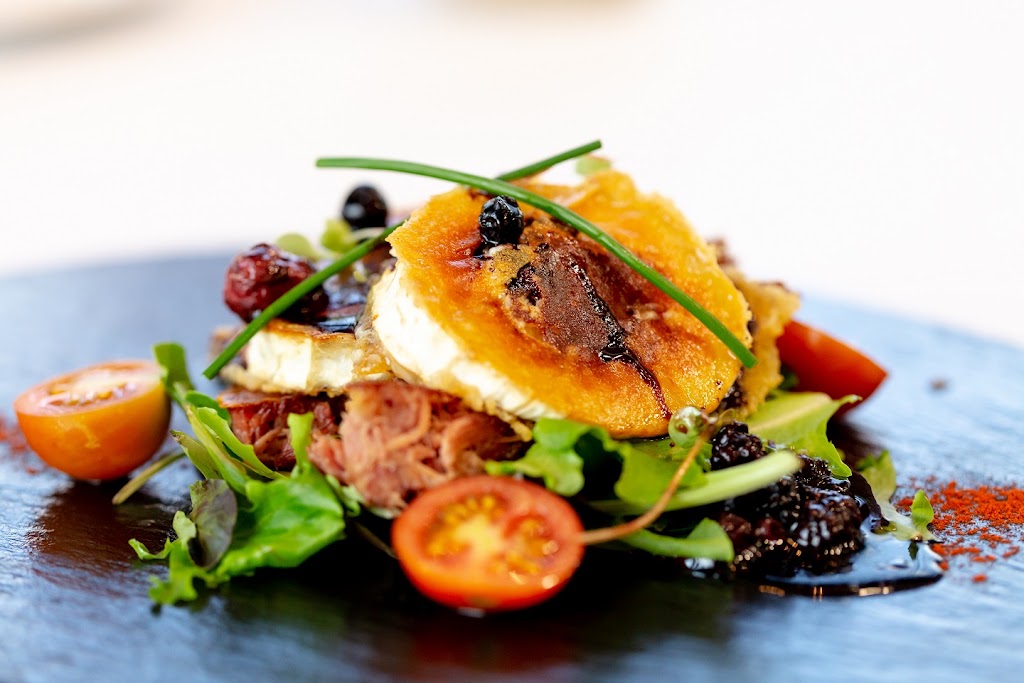 Restaurante Artium — Comida y bebida
