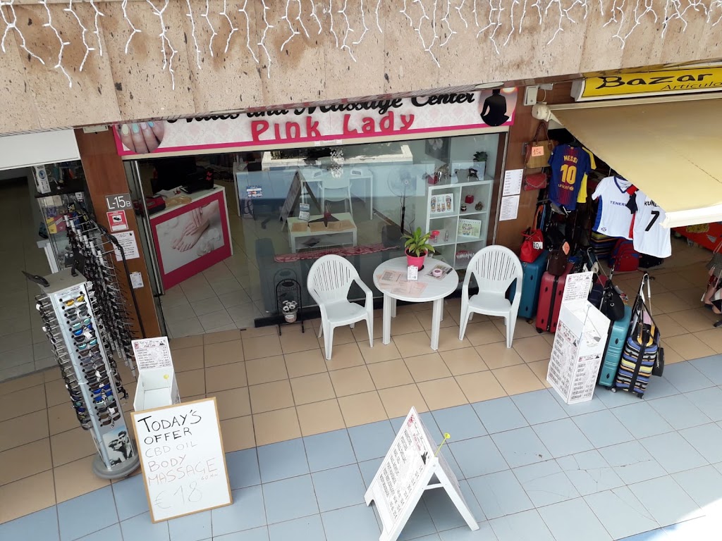 Nail & Massage pink lady — Exterior