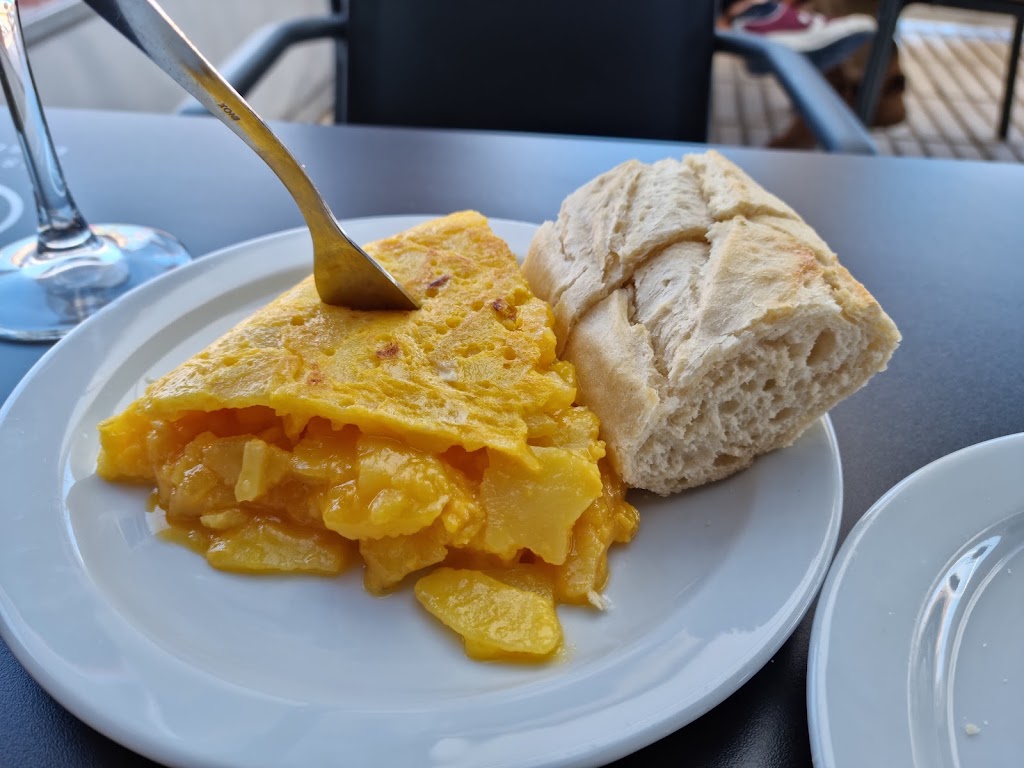 Bar restaurante Donde Dani — Comida y bebida