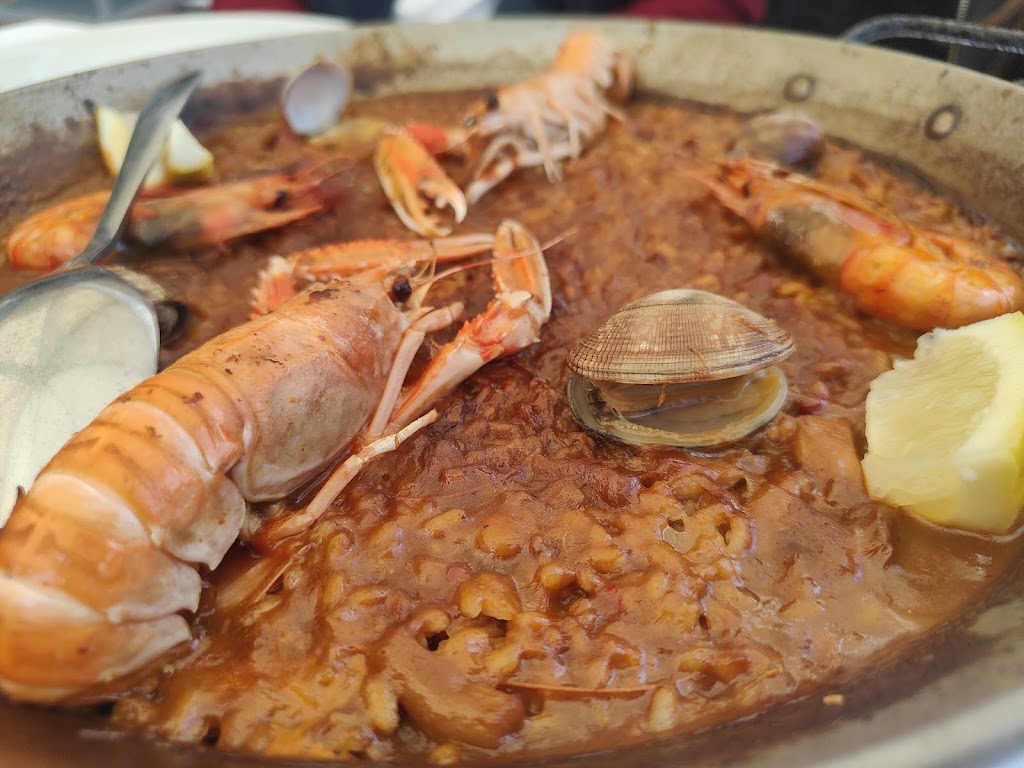 Iris Gallery Restaurante — Paella