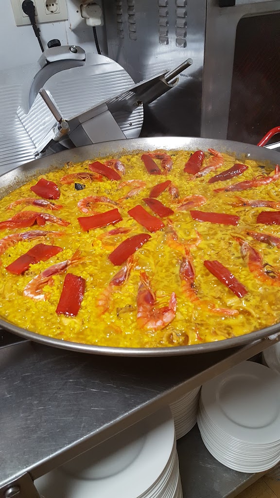 Comer en Mula / Cerveceria-Bar Xantiamen Sayon — Paella
