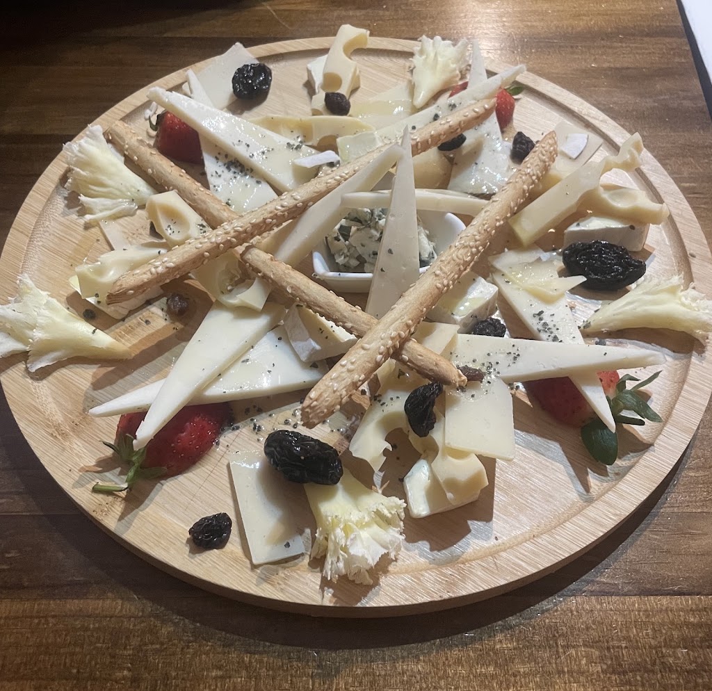 Malavida — Comida y bebida