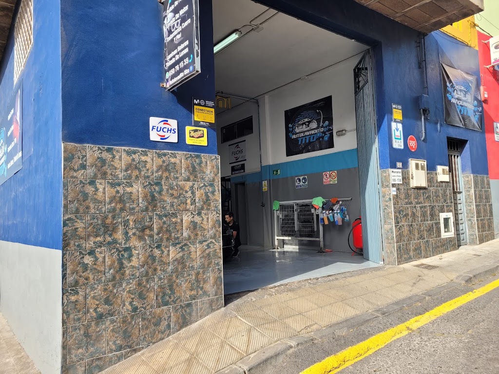 Autolavadito Tito — Exterior