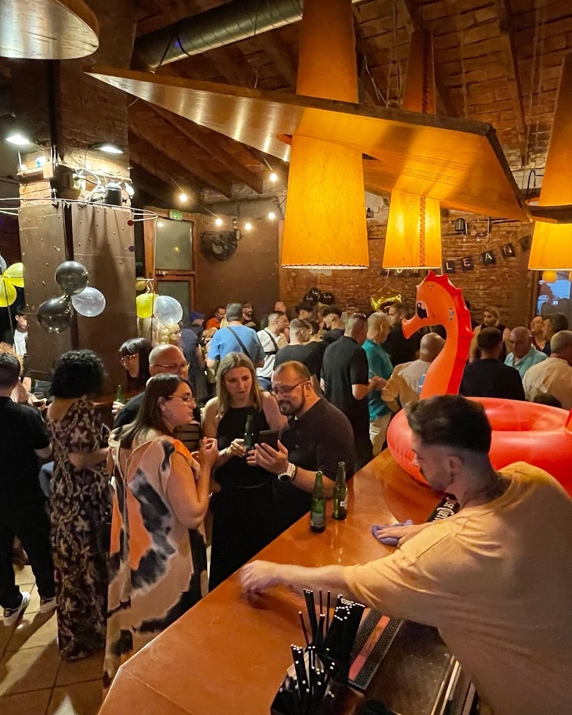 TEMPO COCKTAIL LOUNGE