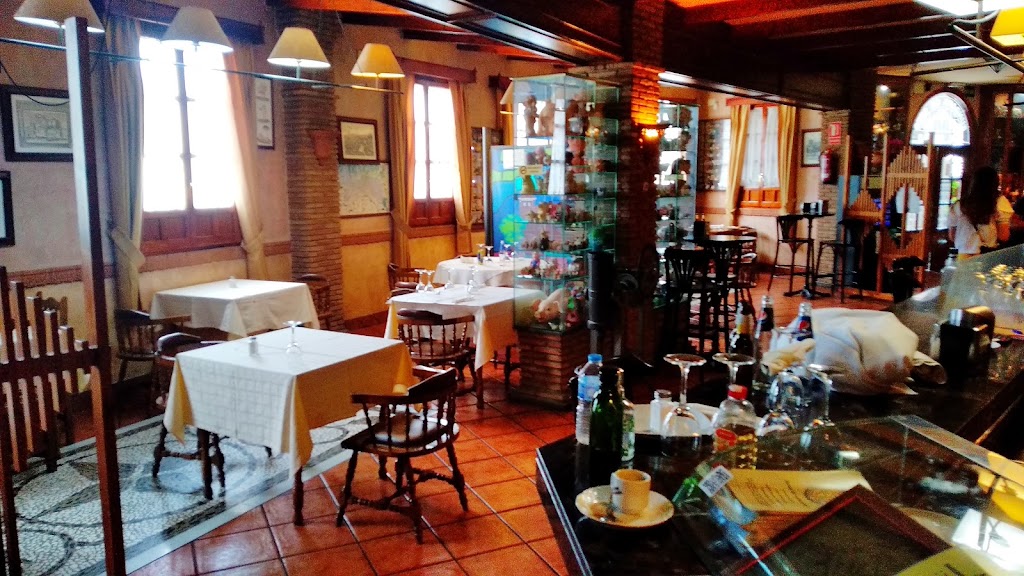 Restaurante La Cueva — Ambiente