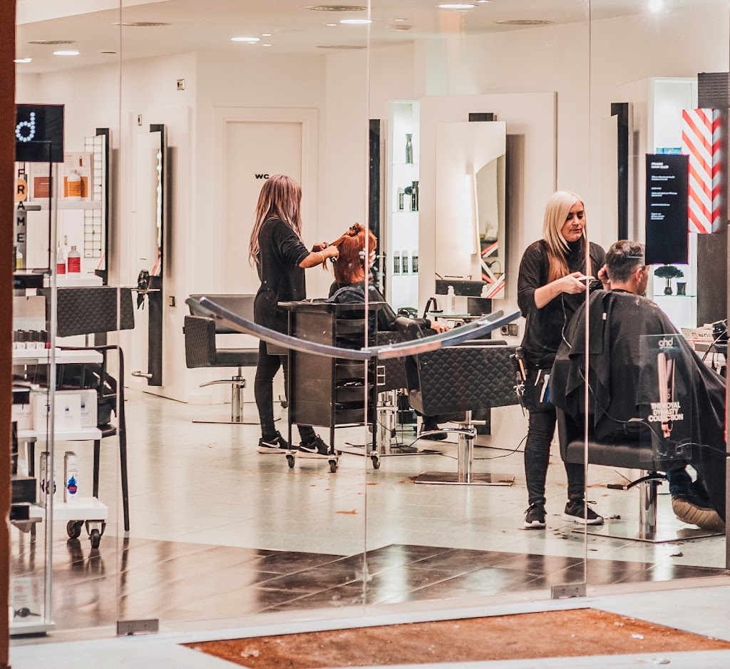 Frame Hair Club Manlleu — Interior