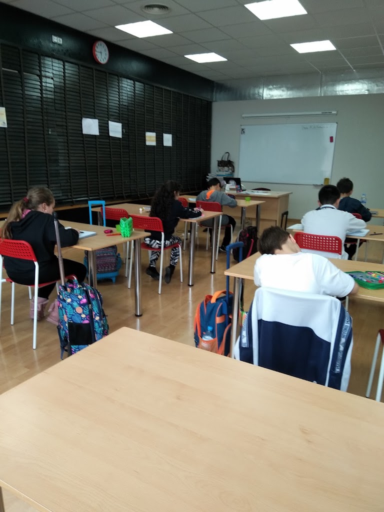 Academia De Ensenanza Los Pulpites — Estudiante