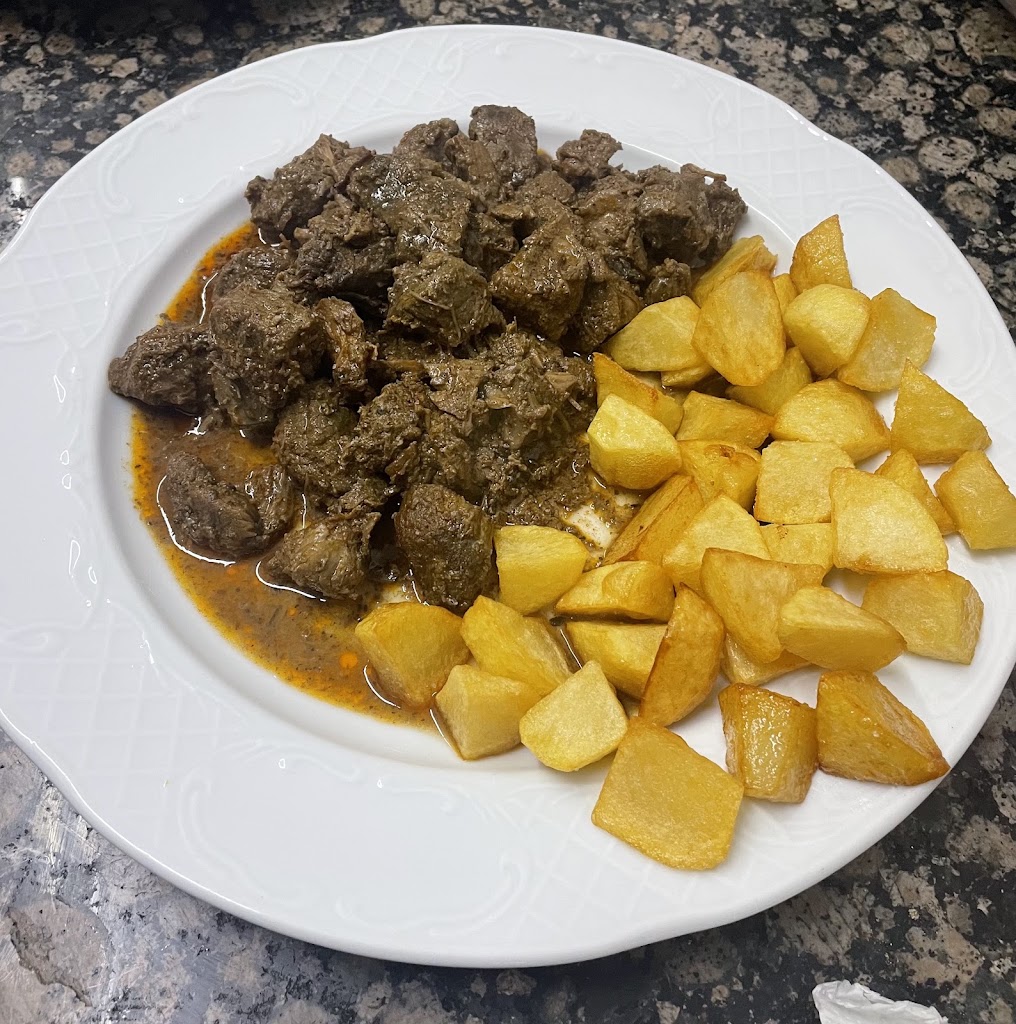 Restaurante Bar Manolo — Comida y bebida