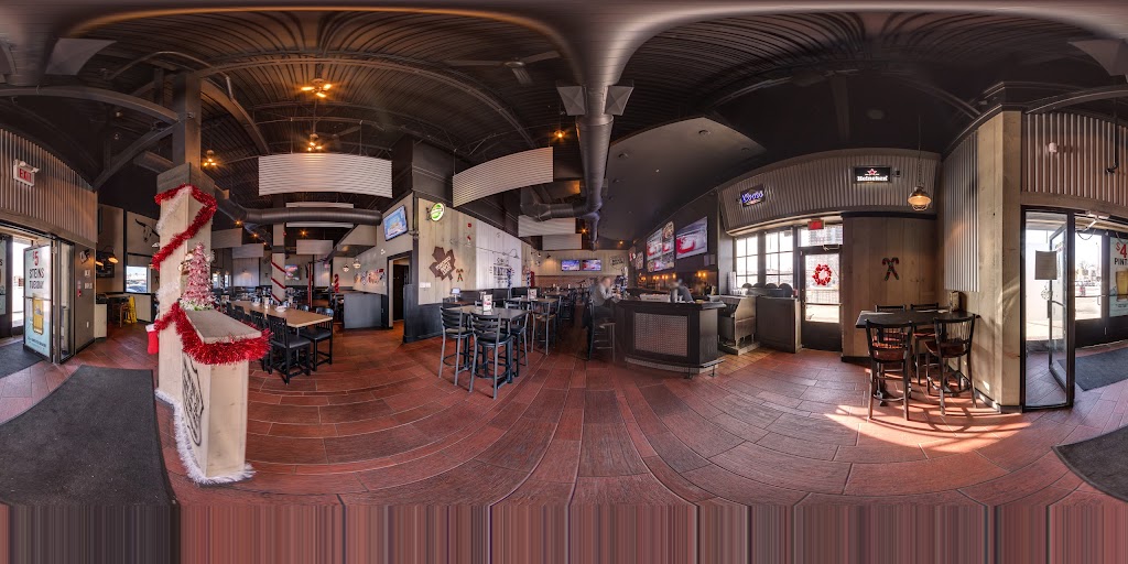 Chuck’s Roadhouse Bar & Grill
