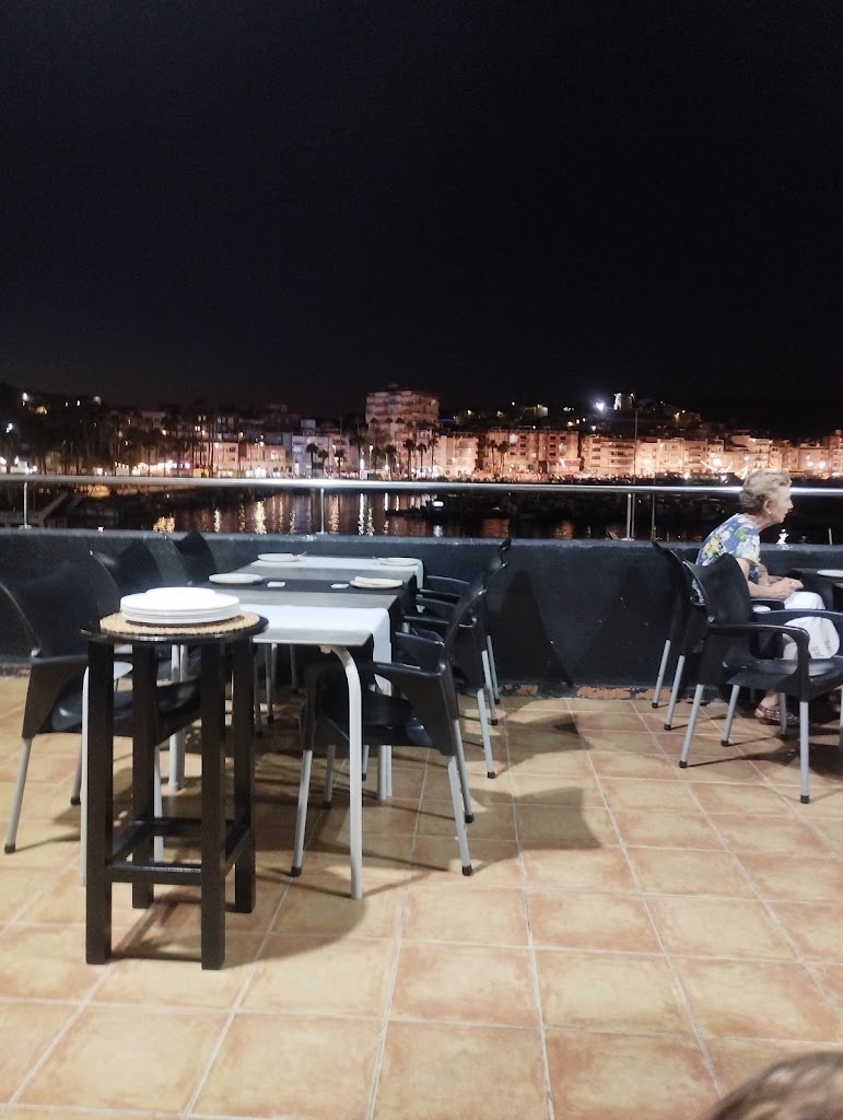 Restaurante La Lonja Aguilas — Ambiente