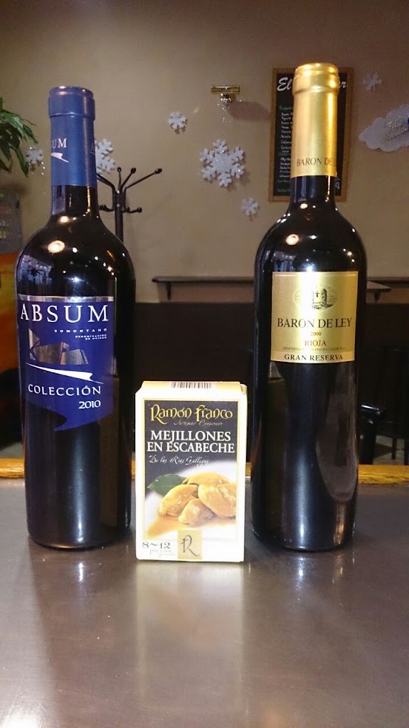 Enoteca El Castellar — Vino