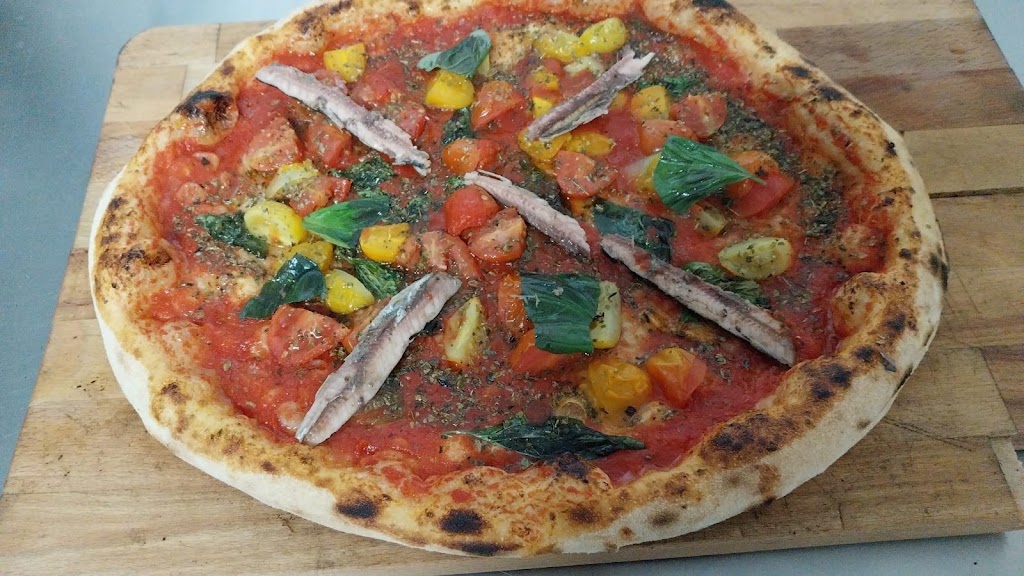 BARI MIA — Comida y bebida