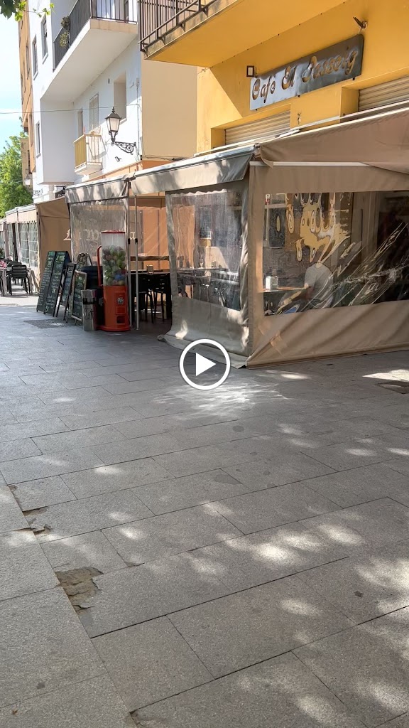 El Passeig Bar Restaurant — Videos
