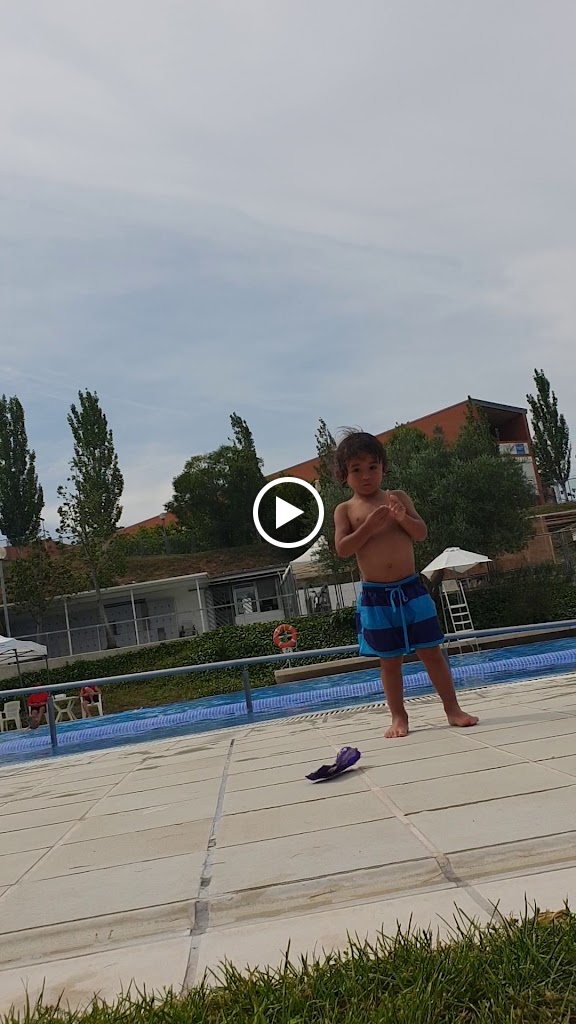 Piscina municipal Sant Antoni — Videos