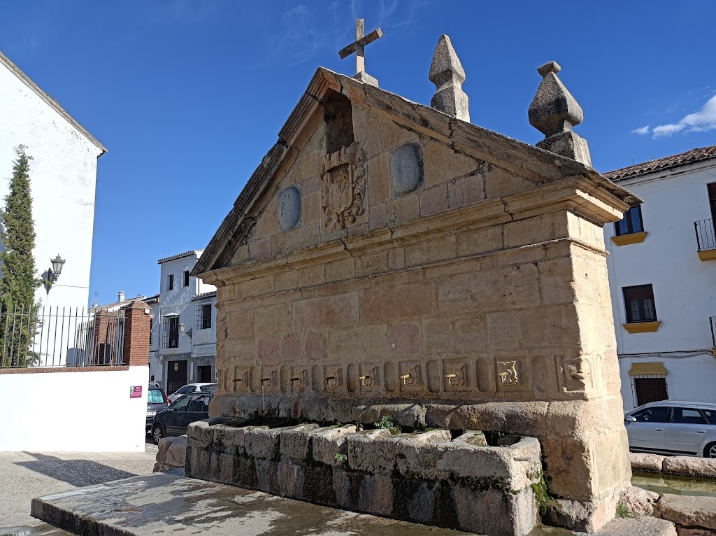 Fuente de los Ocho Canos