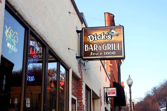  Dick's Bar & Grill