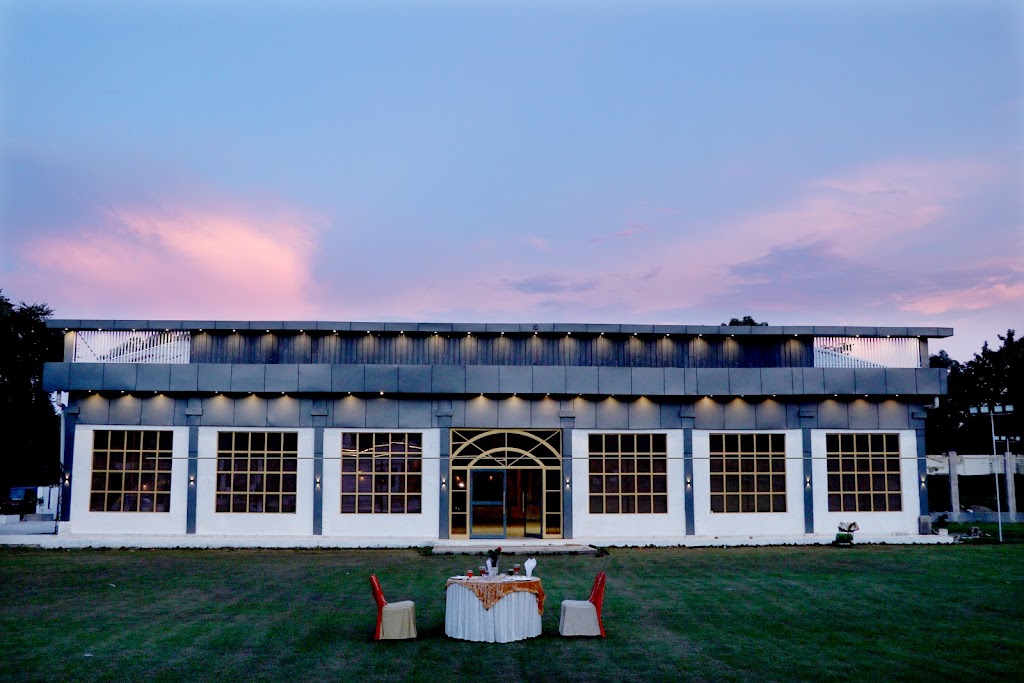 The Riwaz Resort