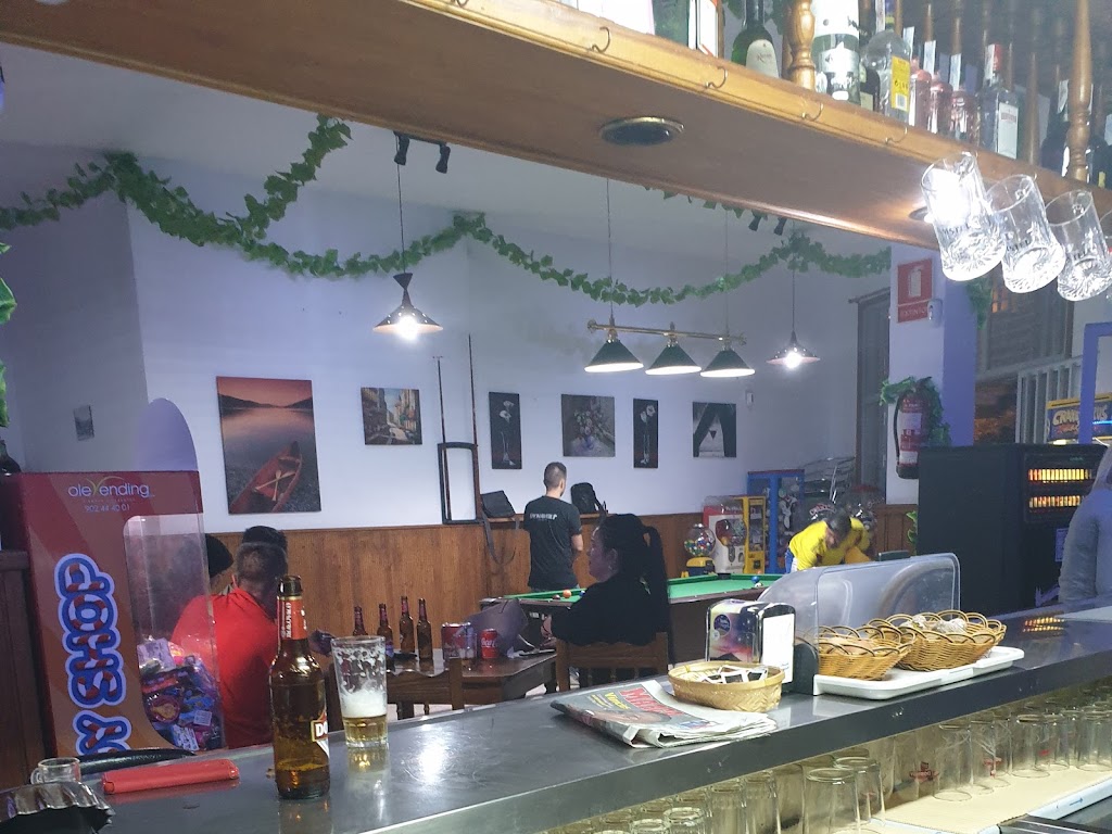 Bar Cafeteria El Rincon de Karina — Ambiente