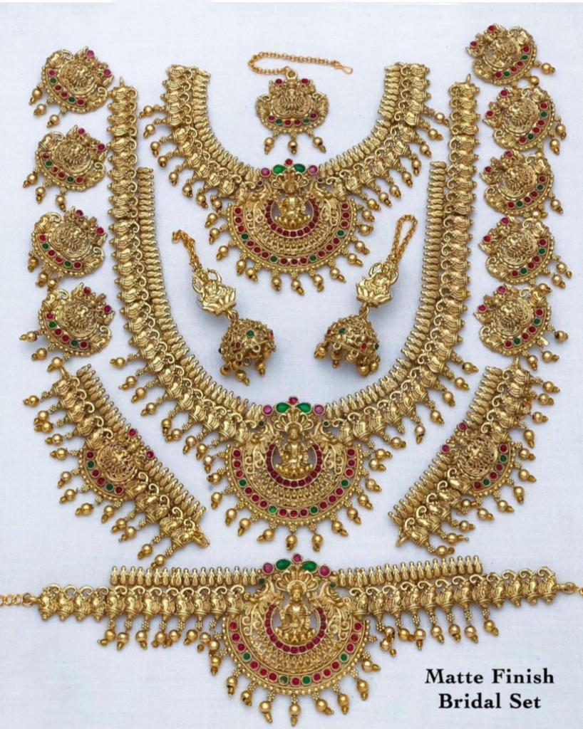 Best Makeup Artist In Ambsamudram Nemo Beauty Parlour And Training Institute Best Makeup Artist In Tirunelveli