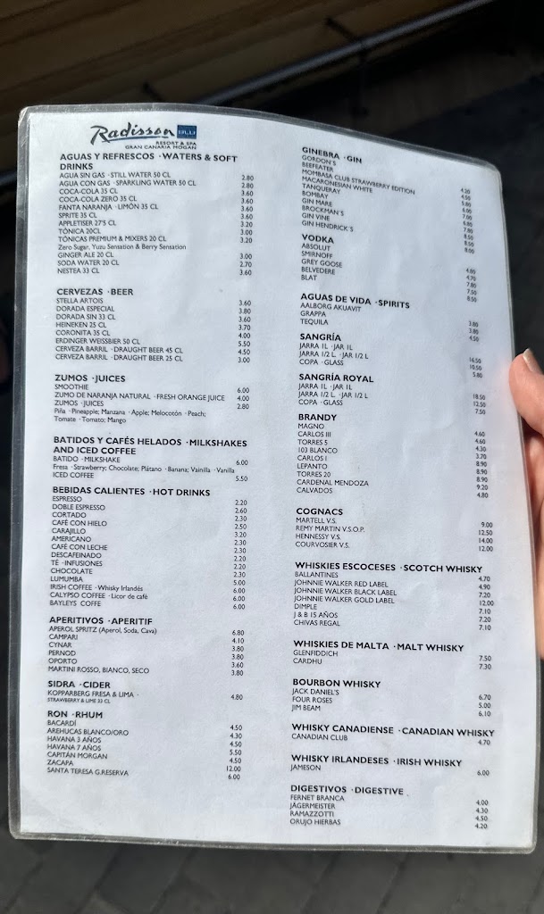 Il Taglio Pool Bar and Restaurant