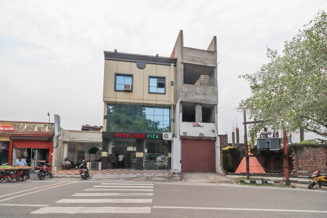 Oyo 61572 Hotel New Fiza