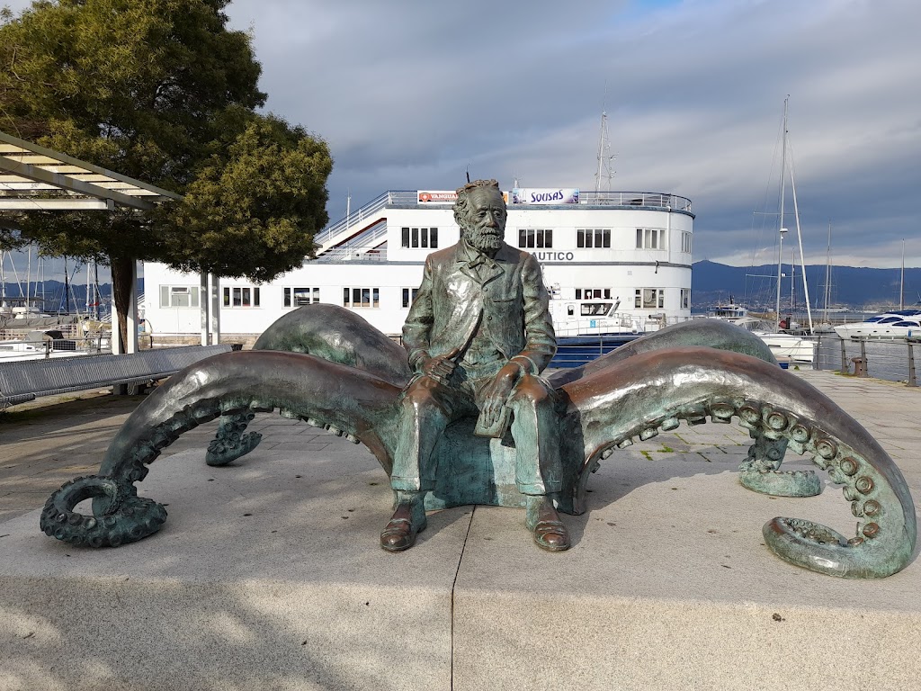 Monumento a Julio Verne