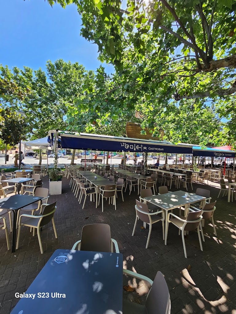 La Goleta Gastrobar — Ambiente