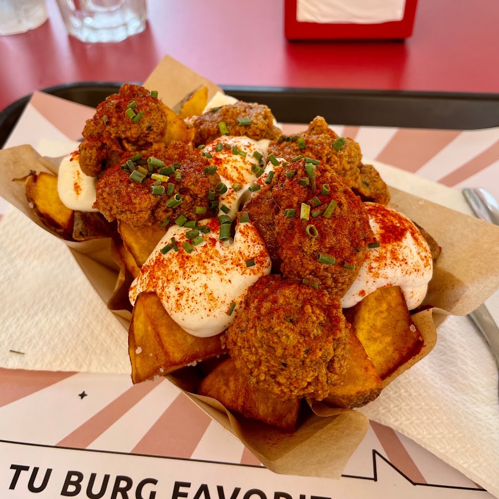 La Esquinita de Sant Mori — Patatas bravas